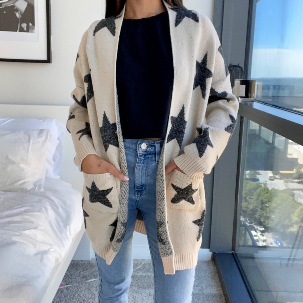 Star print knit cardigan